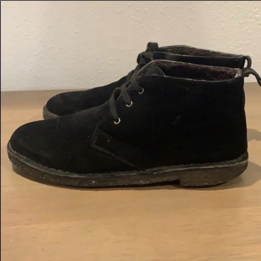 Authentic Vince designer black suede leather ankle boots 7